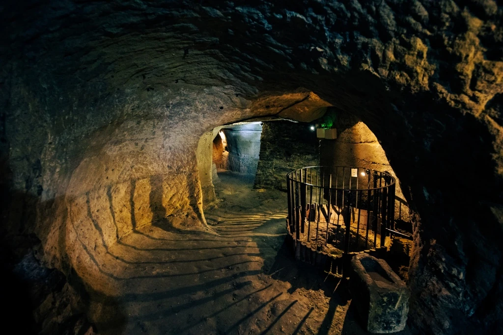 City of Caves in Nottingham - AamirWeb.com City of Caves in Nottingham