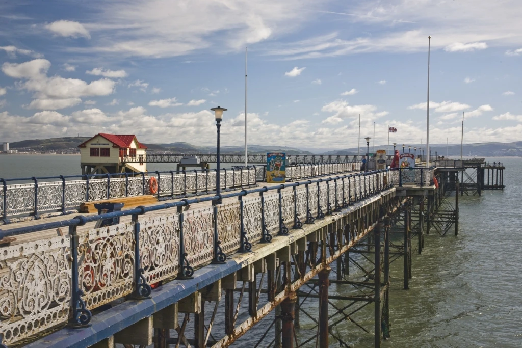 Most Beautiful and Historic Swansea's landmarks